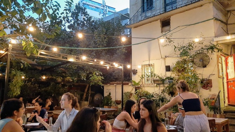 מלון וגם סיור בתל אביב אמנות רחוב בנחלת בנימין