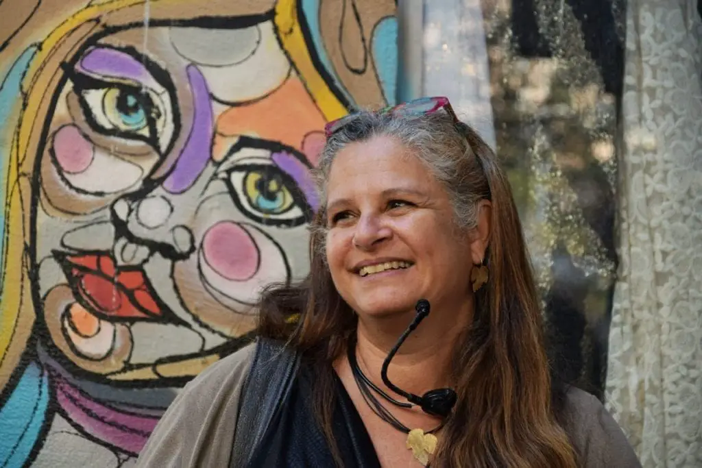 סיורי גרפיטי דינה שגב צילום: גלית בן שמואל